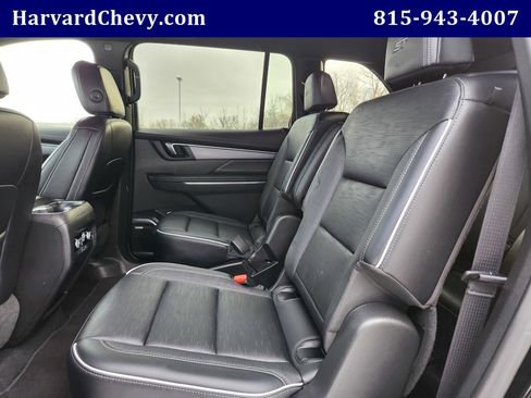 Used 2025 Buick Enclave Sport Touring image 27