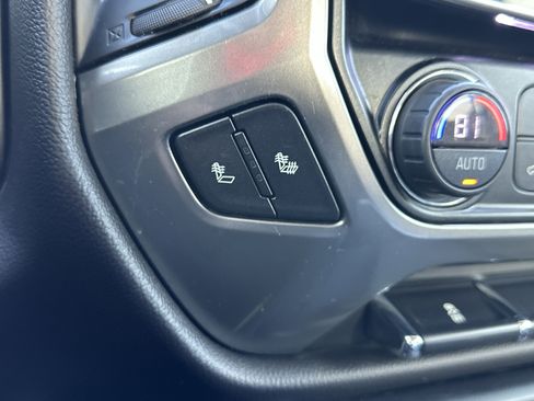 Certified 2019 Chevrolet Silverado 2500 LT w/ LT Convenience Package image 32