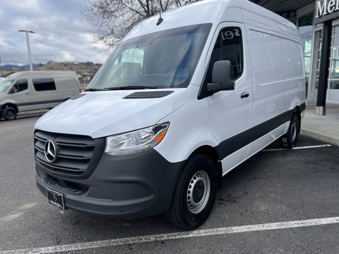 Used 2024 Mercedes-Benz Sprinter 144 Cargo image 4