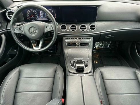 Used 2018 Mercedes-Benz E 400 4MATIC Sedan image 17