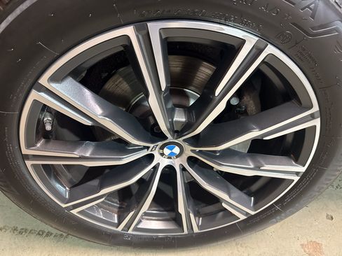 Used 2019 BMW X5 xDrive40i w/ M Sport Package AWD/4WD image 36