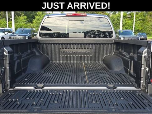 Used 2026 Nissan Frontier SV w/ Tow Package AWD/4WD image 8