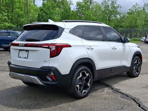 Used 2024 Kia Seltos EX AWD/4WD image 6