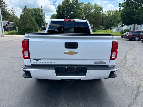 Used 2018 Chevrolet Silverado 1500 High Country AWD/4WD image 4