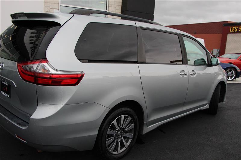 Used 2020 Toyota Sienna XLE w/ XLE Navigation Package AWD/4WD image 13