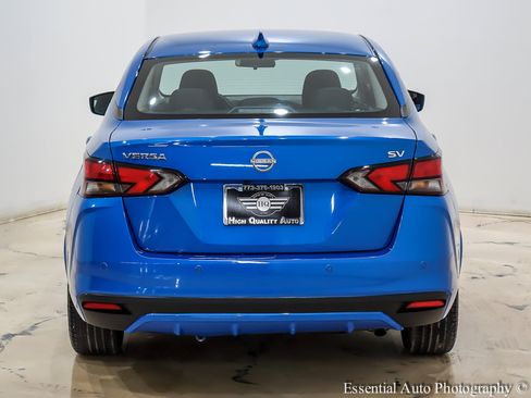 Used 2023 Nissan Versa SV image 7