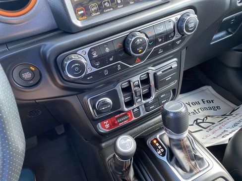 Used 2023 Jeep Gladiator Mojave w/ Cold Weather Group AWD/4WD image 20