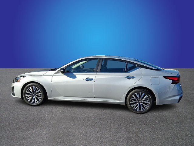 Used 2025 Nissan Altima 2.5 SV FWD image 7
