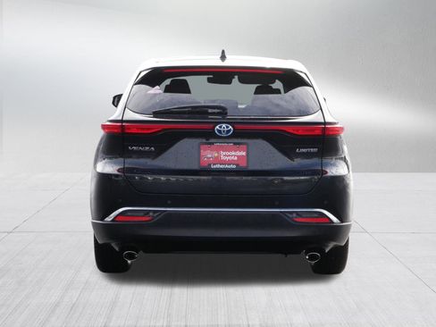 Used 2024 Toyota Venza Limited image 6