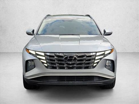 Used 2022 Hyundai Tucson SEL w/ Convenience + Premium Package FWD image 2