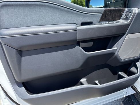 New 2026 Ford F250 Lariat w/ Black Appearance Package image 21