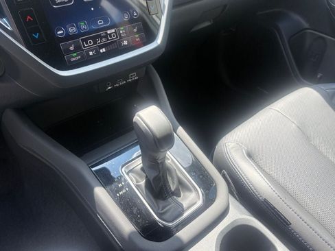Used 2025 Subaru Forester Limited AWD/4WD image 17