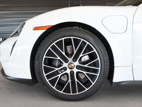 Certified 2024 Porsche Taycan image 25
