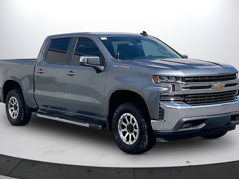 Used 2021 Chevrolet Silverado 1500 LT image 2