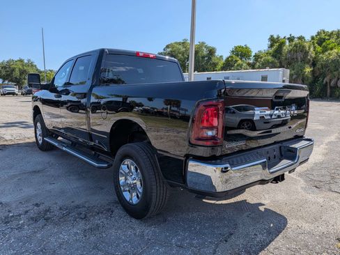 Used 2026 RAM 2500 Big Horn AWD/4WD image 6
