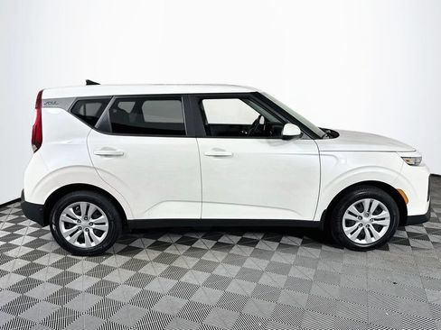 Used 2022 Kia Soul LX FWD image 8