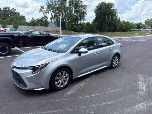 Used 2022 Toyota Corolla LE FWD image 1