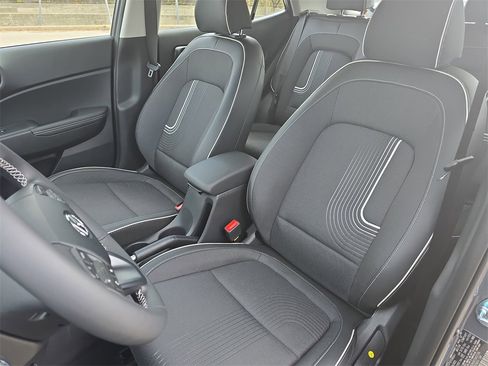 New 2026 Hyundai Venue SEL image 14