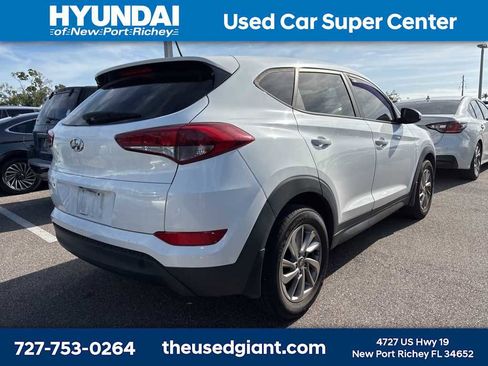 Used 2017 Hyundai Tucson SE image 3