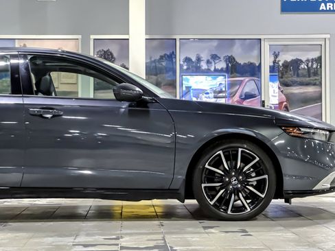 Used 2023 Honda Accord Touring image 34