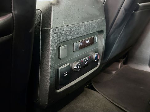 Used 2017 Lincoln Navigator Select image 28