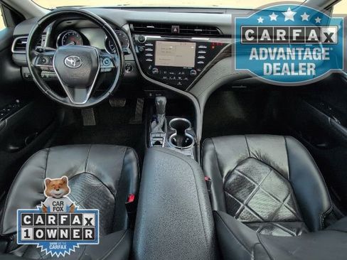 Used 2019 Toyota Camry XLE image 5