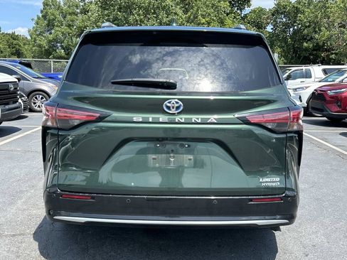 Used 2021 Toyota Sienna Limited FWD image 7