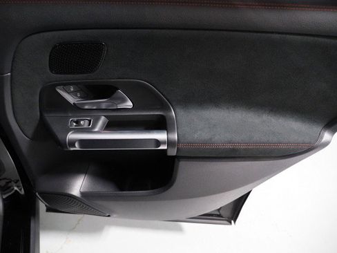 Used 2024 Mercedes-Benz EQB 250+ image 60