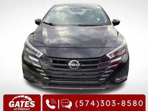 Used 2025 Nissan Versa SV FWD image 2