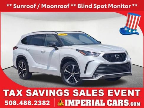 Used 2022 Toyota Highlander XSE AWD/4WD image 1