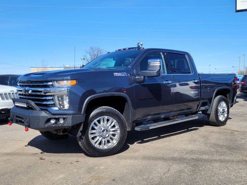 Used 2020 Chevrolet Silverado 3500 High Country w/ Technology Package AWD/4WD image 4