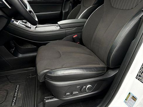Certified 2025 Hyundai Palisade Calligraphy image 11