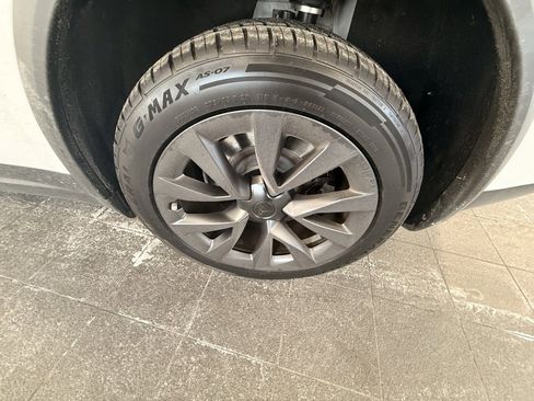 Used 2023 Tesla Model X image 43