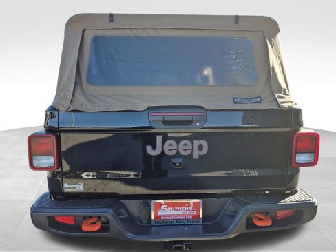 New 2025 Jeep Gladiator Mojave w/ Convenience Group image 5