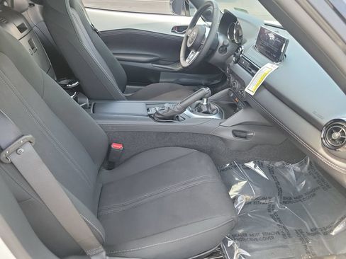 New 2026 MAZDA MX-5 Miata Club w/ Interior Package RWD image 15