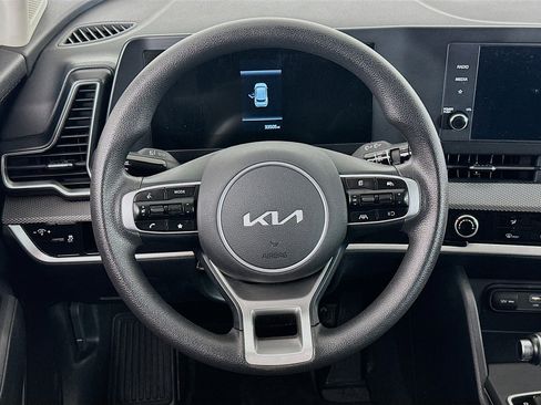 Used 2025 Kia Sportage LX FWD image 18