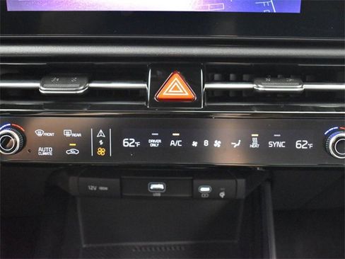 Used 2024 Kia Niro Wind image 19