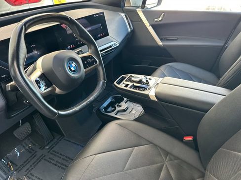 Used 2024 BMW iX xDrive50 w/ Sport Package AWD/4WD image 9