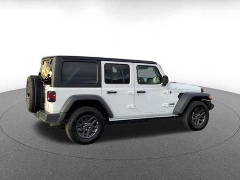 Used 2025 Jeep Wrangler Sport S image 15