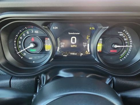 Used 2025 Jeep Wrangler Unlimited Rubicon 4xe image 37