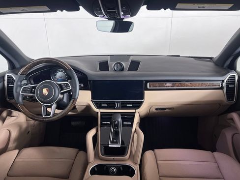 Certified 2023 Porsche Cayenne Platinum Edition AWD/4WD image 21