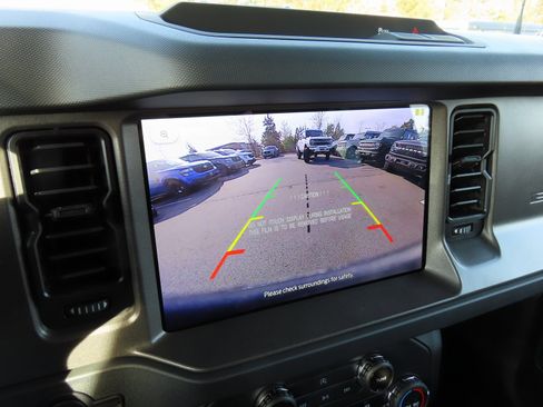 New 2025 Ford Bronco 4-Door image 12