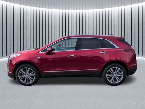 Used 2025 Cadillac XT5 Premium Luxury w/ LPO, Floor Liner Package AWD/4WD image 11
