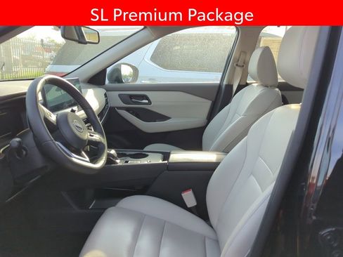 Used 2024 Nissan Rogue SL w/ SL Premium Package image 6