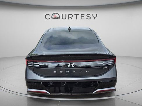 Used 2025 Hyundai Sonata SEL FWD image 4