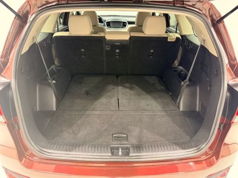 Used 2019 Kia Sorento AWD V6 image 42