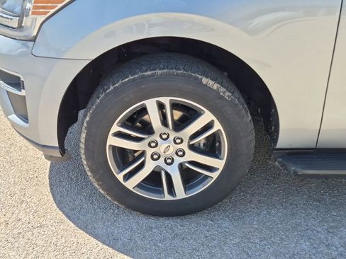 Used 2024 Ford Expedition Max Limited image 7