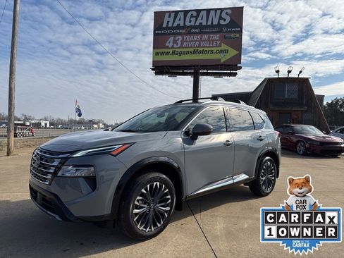 Used 2025 Nissan Rogue Platinum w/ Platinum Premium Package image 1