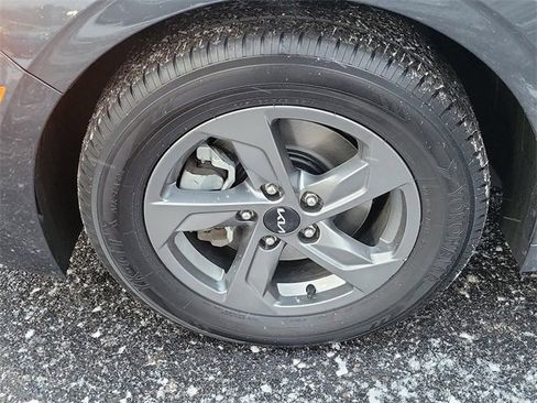 Used 2023 Kia K5 LXS image 5