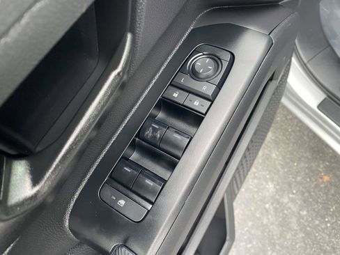 Used 2025 Toyota Tacoma SR image 16